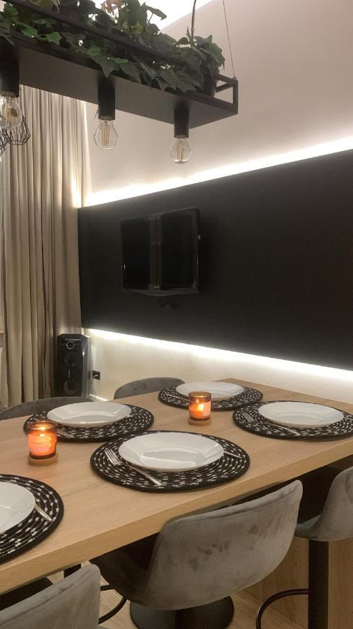 6 Osobowy Premium W Kamienicy - Centrum Apartment *